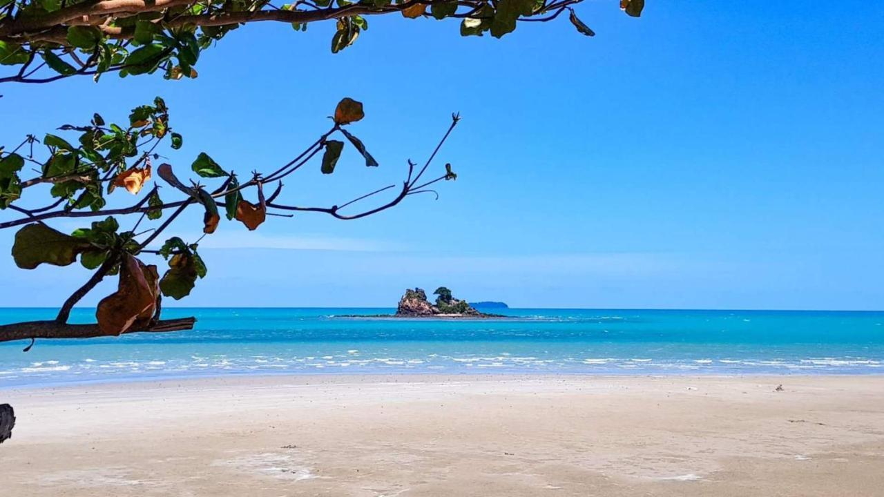 Beachfront Executive Studio Mae Phim Rayong Kültér fotó